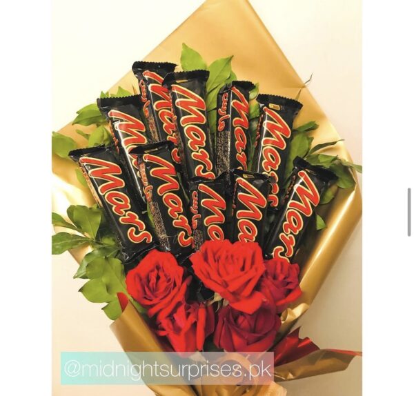 Snickers and Roses bouquet ❤️